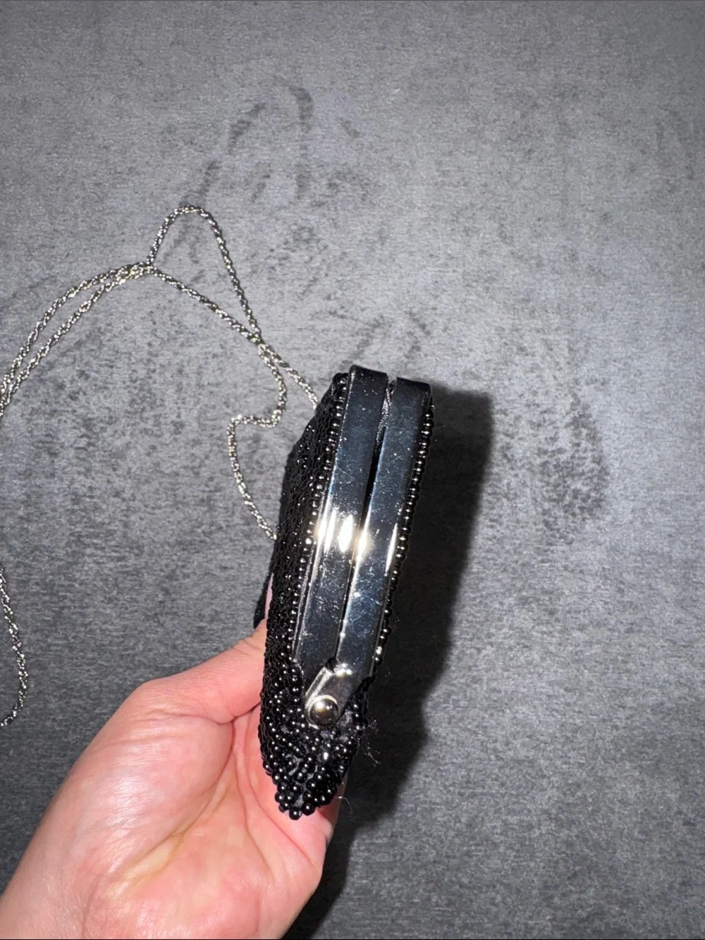 La Regale - Black Beaded Chain Clutch